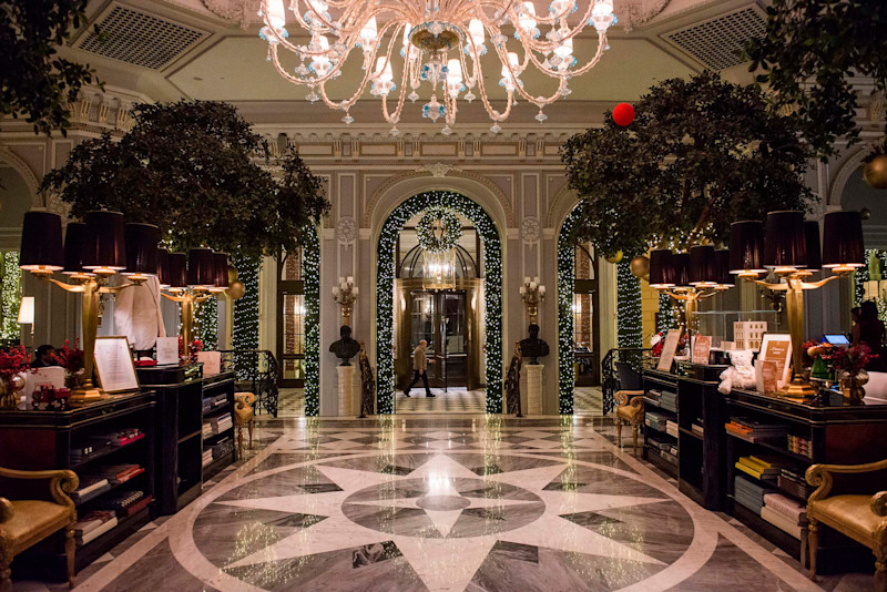 Roma Magazine 40 St. Regis
