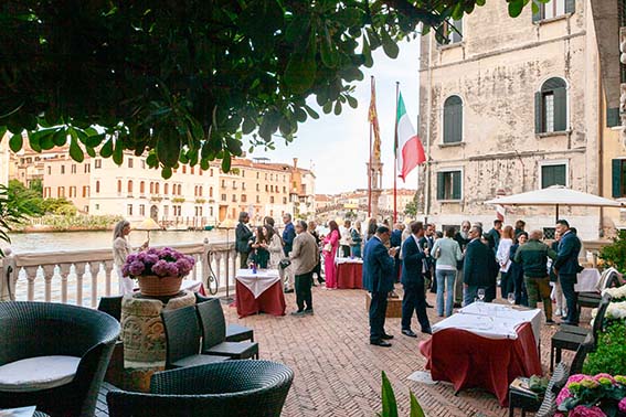 venezia magazine 40 shot