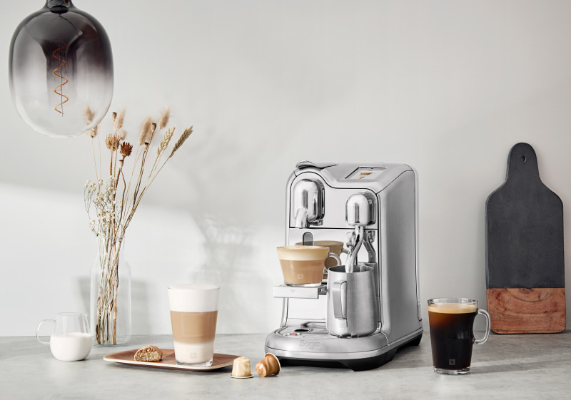 Creatista Pro Silver - lifestyle