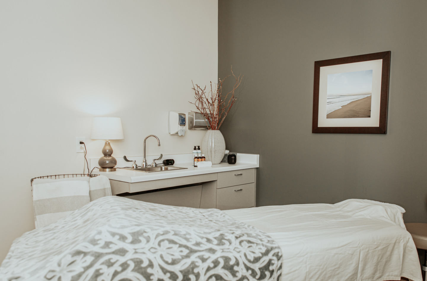 Massage-Therapy-Picture-1440x949