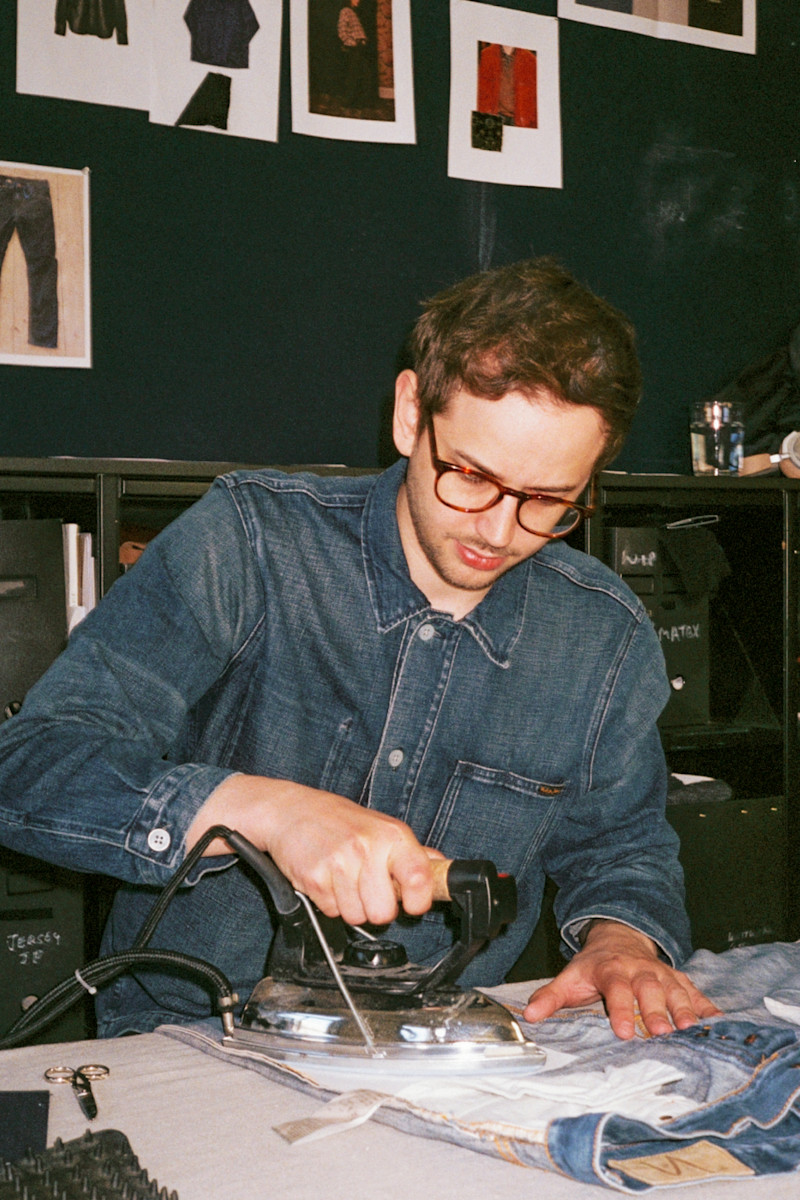 How to repair your jeans using a Nudie Jeans repair kit. Nudie Jeans