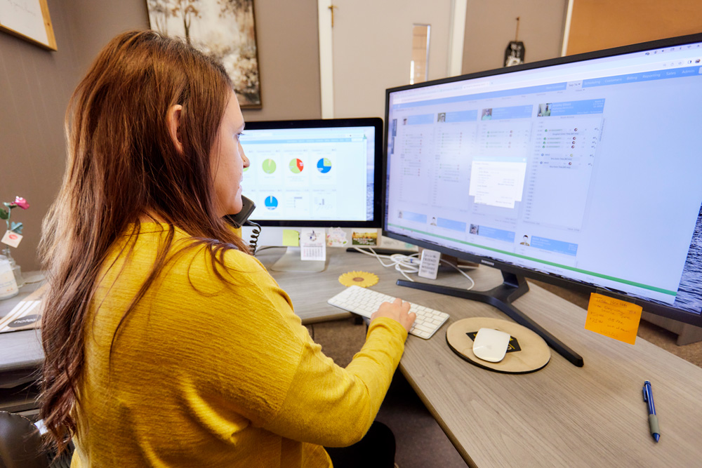 Best Lawn Care Blogs To Follow featured image