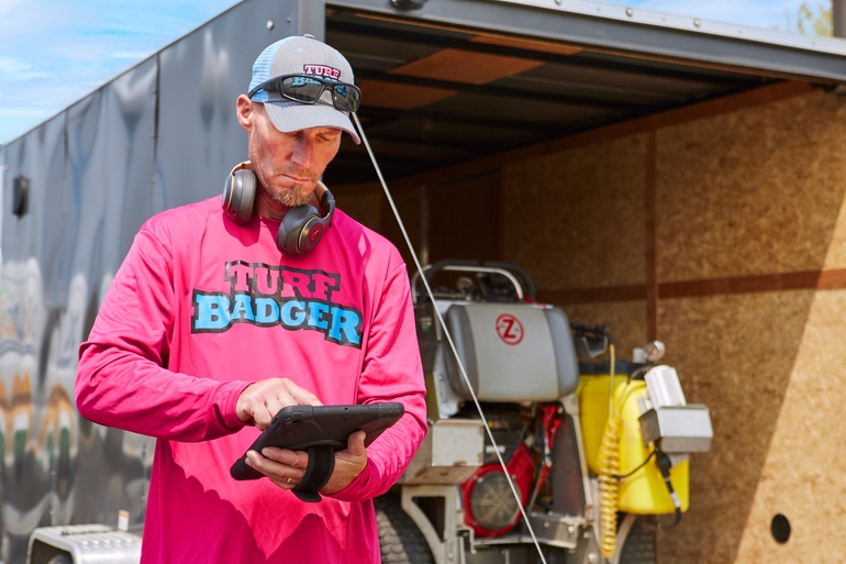 19 Must-Have Lawn Care Business Apps In 2024 Featured Image