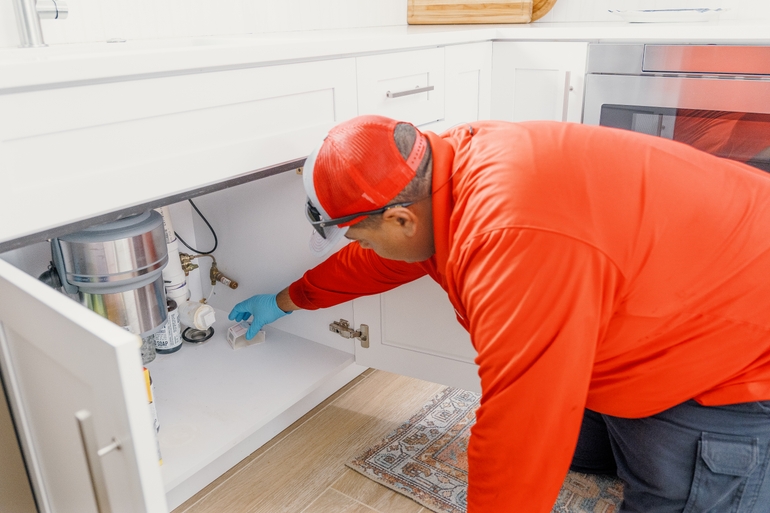 Best Practices For Selling Pest Control Subscriptions Featured Image