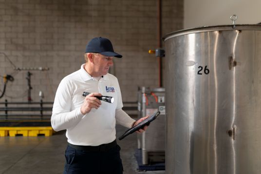 How To Win Government Pest Control Contracts - Featured Image