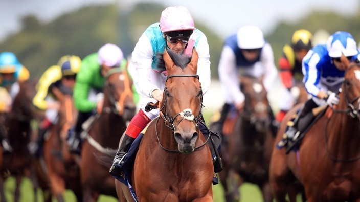 Sangarius wins the Hampton Court Stakes for Sir Michael Stoute | Racing