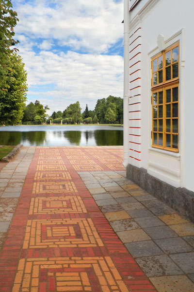 outdoors-brick-pattern