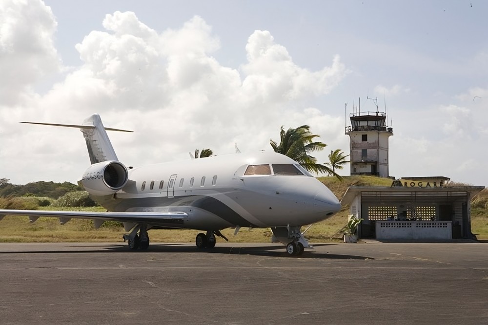 Challenger 604 in Haiti