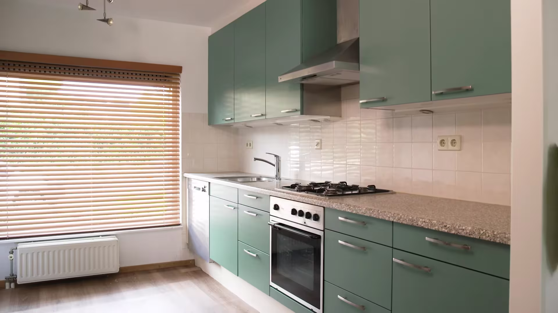 Hoe verf ik mijn keukenkastjes?