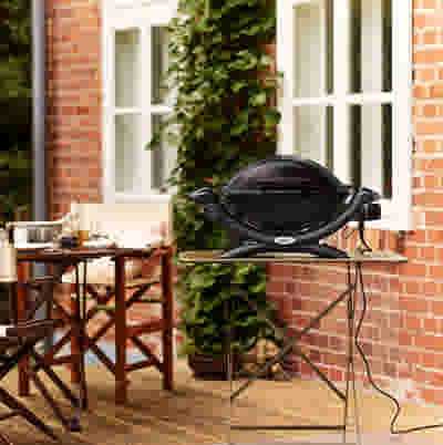 Hulp bij het aansteken van een elektrische barbecue