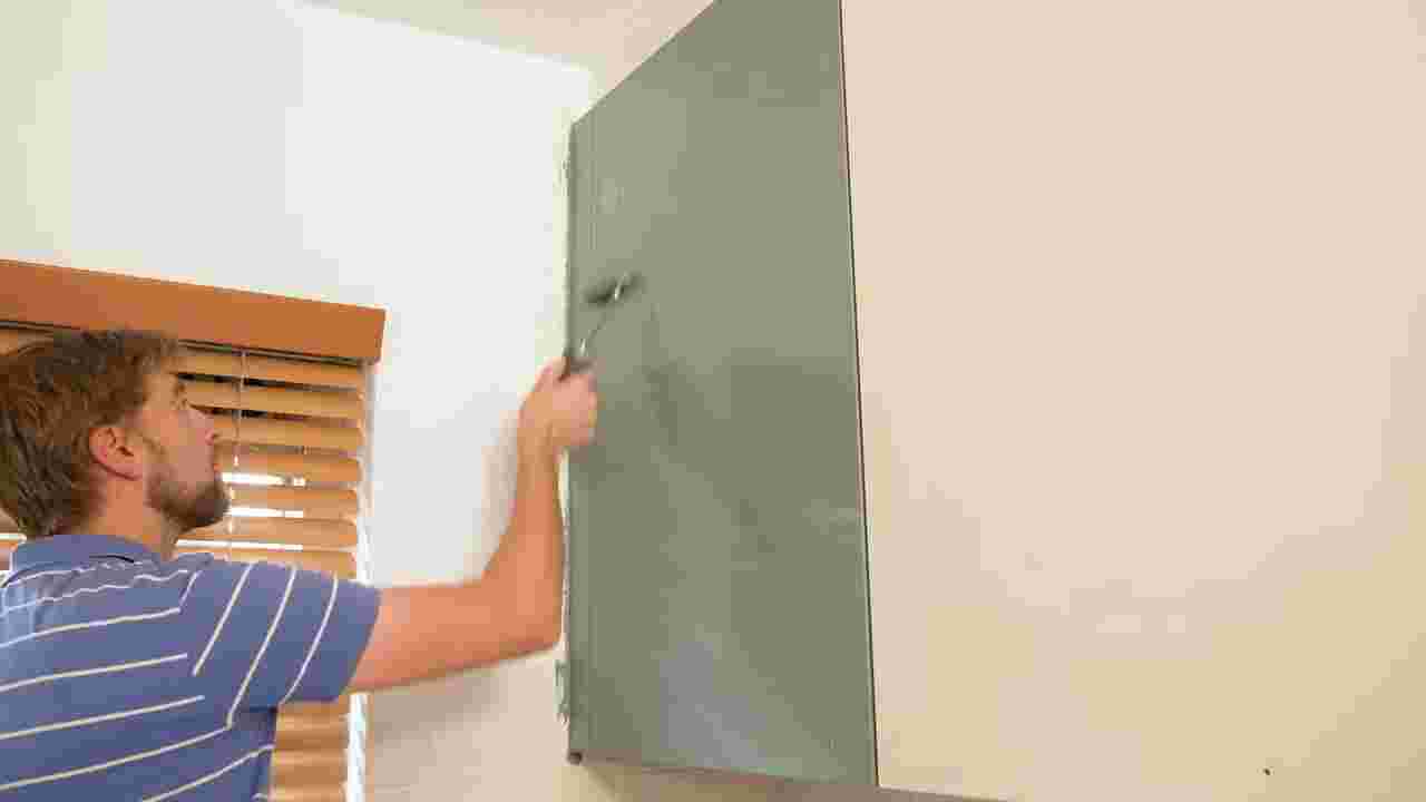 Keukenkastjes schilderen: Geef je keukenkastjes een opknapbeurt | GAMMA