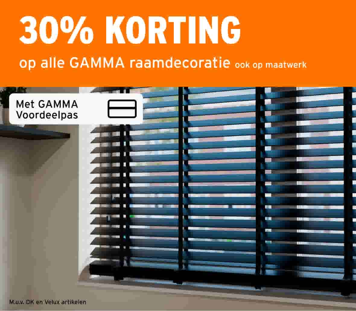 30% korting op alle GAMMA raamdecoratie, ook op maatwerk, met GAMMA voordeelpas. Zwarte jaloezieën voor een raam.