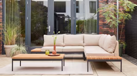 Houten tuinmeubelen onderhouden