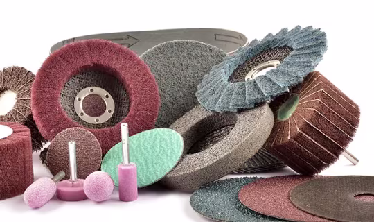 Welke slijpmachine accessoires kies ik voor mijn klus?