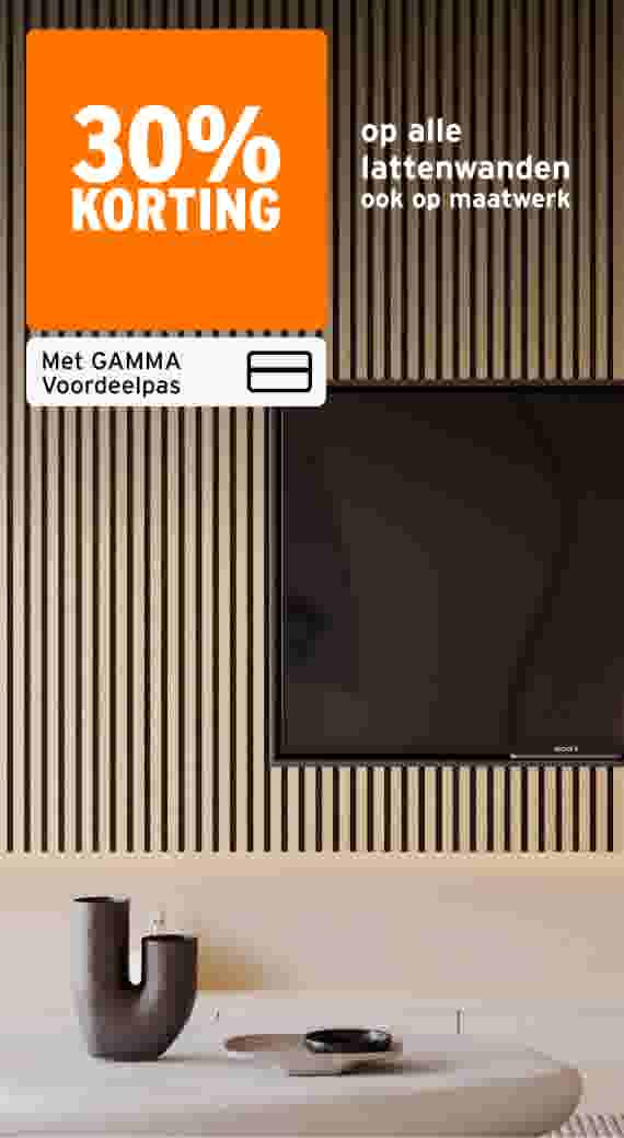 30% korting op lattenwanden, ook op maatwerk met GAMMA Voordeelpas. Gestreepte muur met gemonteerde televisie.