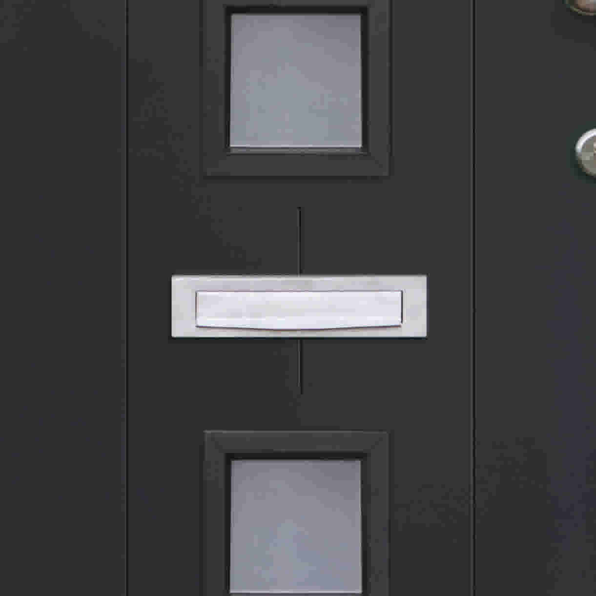 Klusadvies - deuren - Hoe maak ik zelf een brievenbus in mijn voordeur? - thumbnail