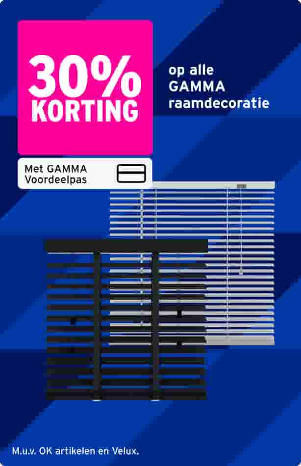 30% korting op alle GAMMA raamdecoratie met GAMMA Voordeelpas, afbeelding toont zwarte en witte jaloezieën op blauwe achtergrond.