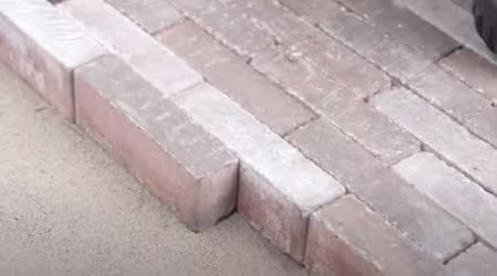 Hoe kan ik zelf klinkers leggen?