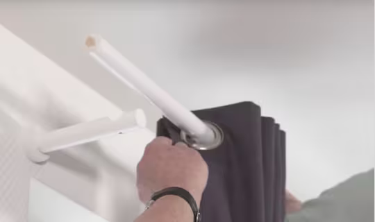 Hoe hang ik mijn ringgordijnen op?