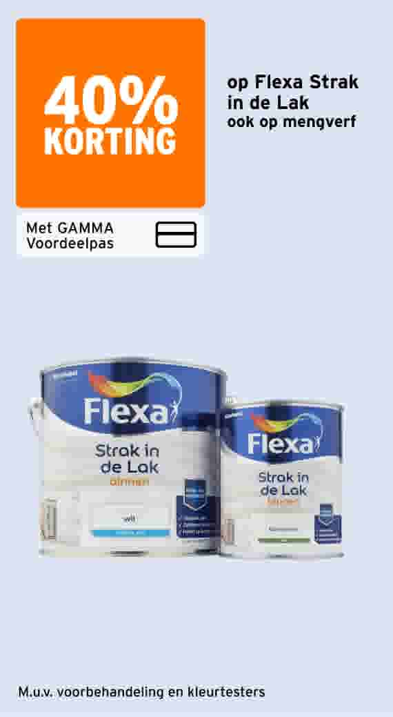 Twee potten Flexa Strak in de Lak in wit en biosemiet. 40% korting met de GAMMA voordeelpas, ook op mengverf.