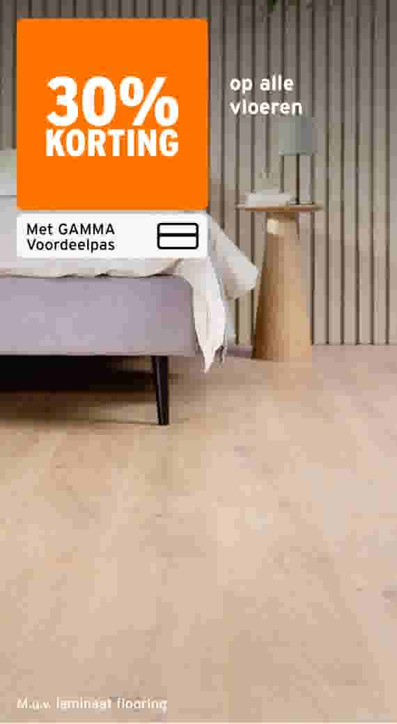 Moderne slaapkamer met laminaatvloer, bed met lila dekbed en oranje promotietegel met 30% korting op alle vloeren.