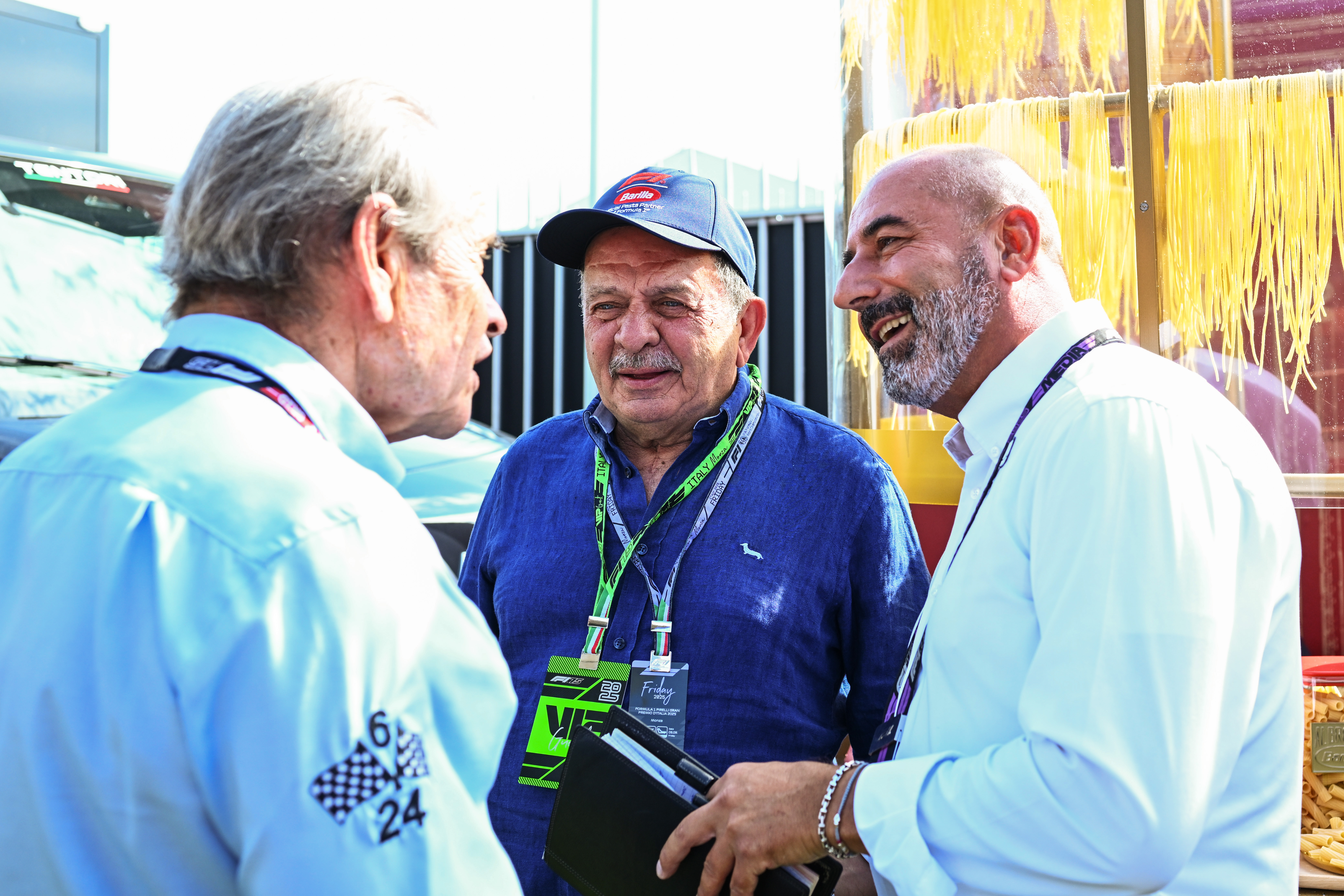 Barilla × F1 コラボ デニムエプロン イタリア製レザー使用 2026年最新】バリラ エプロンの人気アイテム - メルカリ