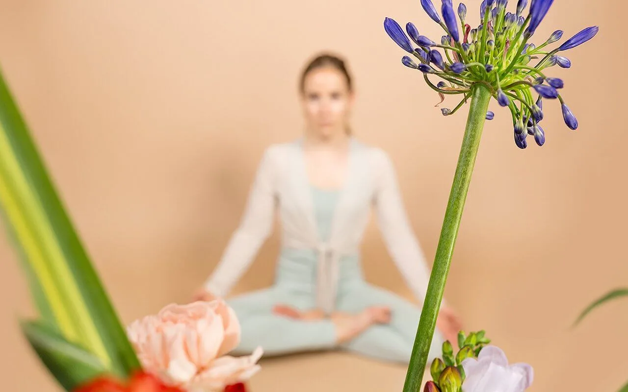 4 yoga poses inspired by flowers