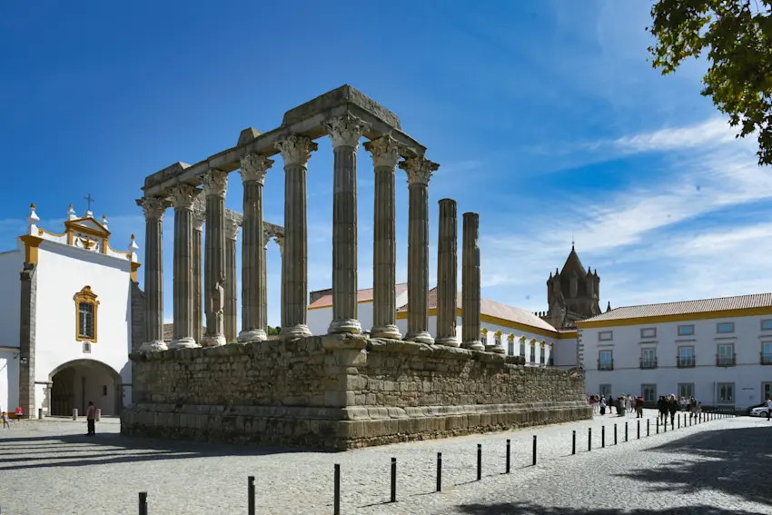 image Evora