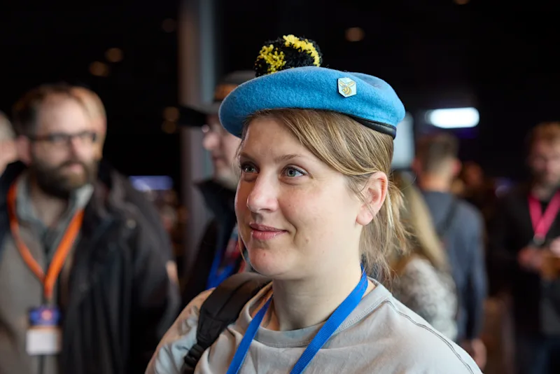 Fanfest 2025 - bee hat