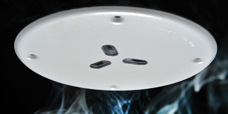 Soteria Dimension Die Metallplatte mit Spezialschrauben schützt die vandalismussichere Ausführung des Soteria Dimension vor mutwilliger Zerstörung und anderen unerwünschten Manipulationen. Bild: Apollo