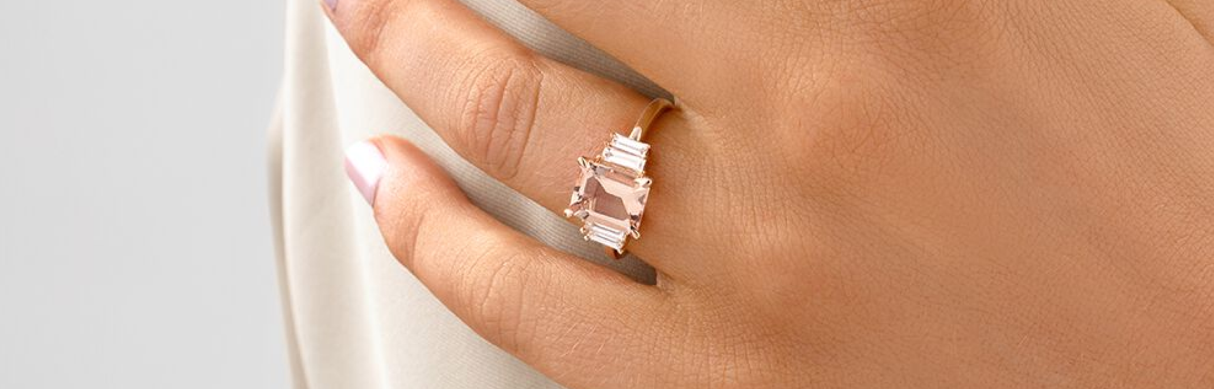 Chez Rings Bagues de fiançailles avec pierres précieuses et colorées chez Michael ...