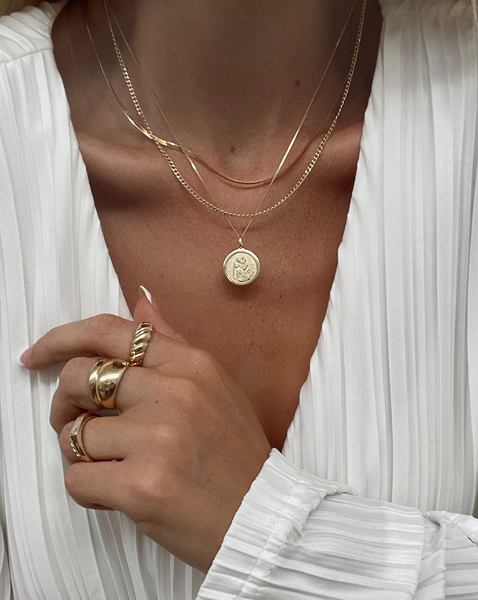 How To Wear Bold Gold Jewelry