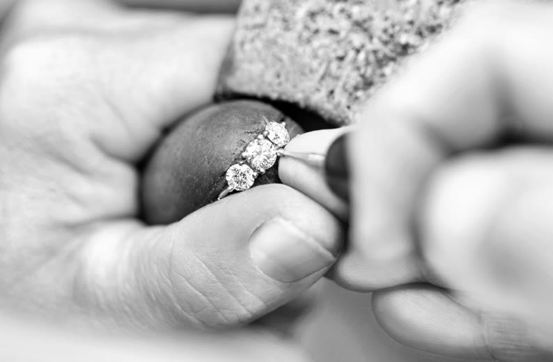 Michael Hill Jewellers NZ Jewellery & Engagement Rings