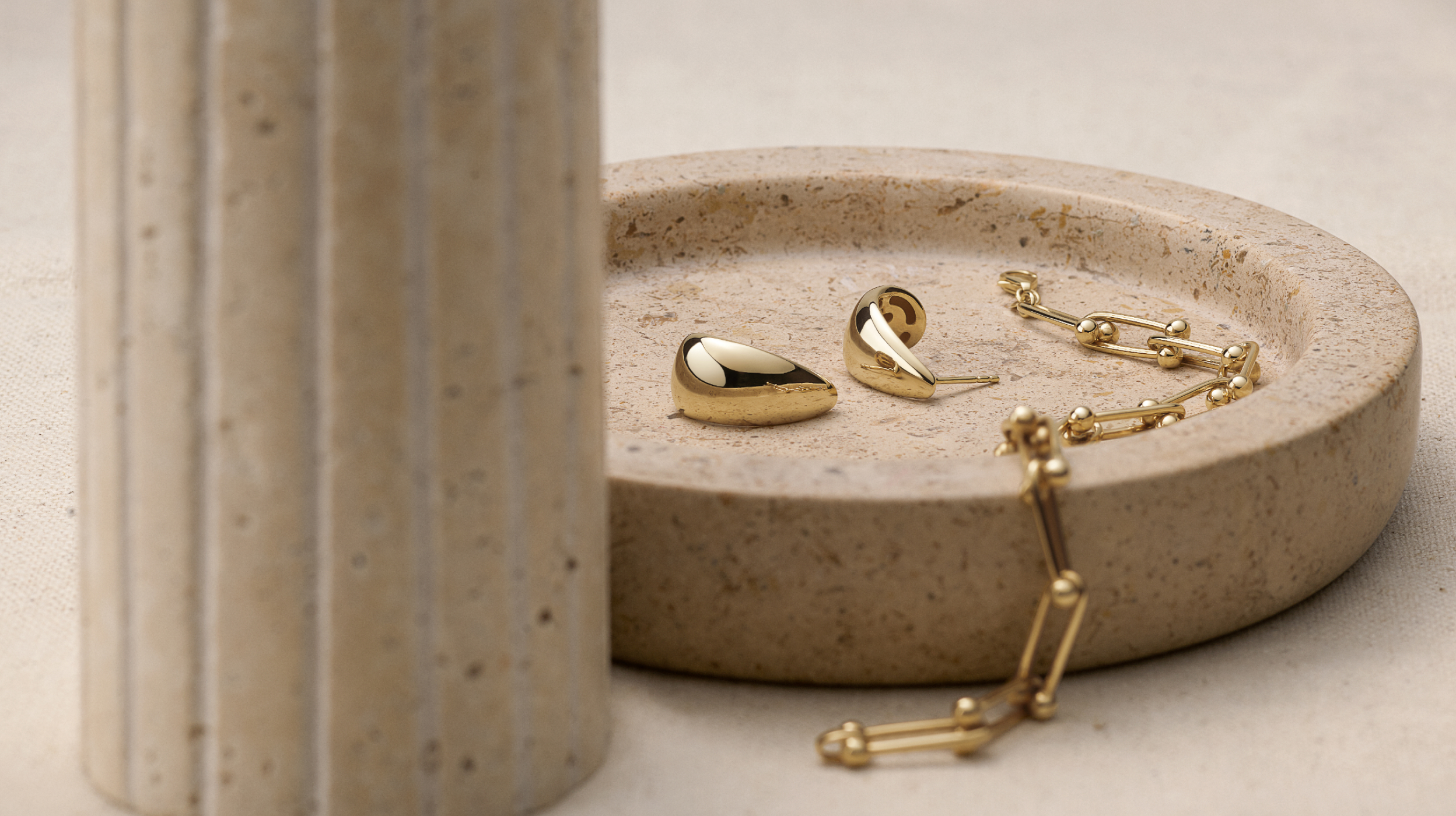 Vacation Jewellery Hero