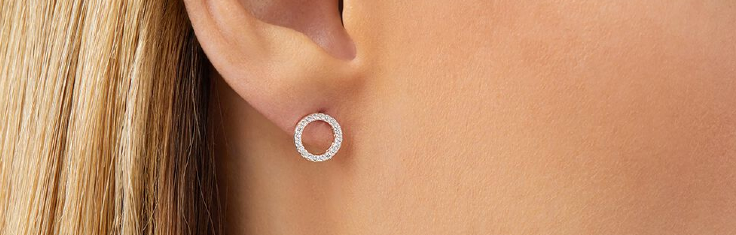 white gold diamond circle stud earrings