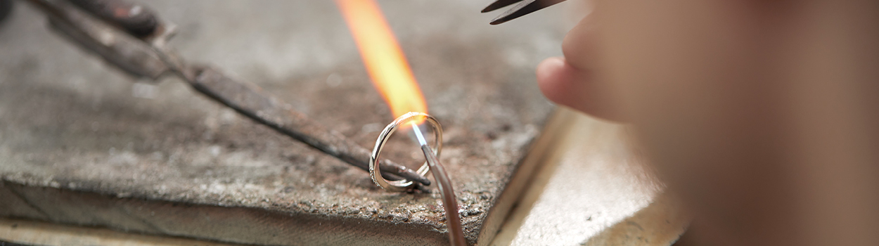 Forging a ring