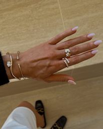 Image - FY26 - Shop The Look - Carousel - New Arrivals - Yellow Gold