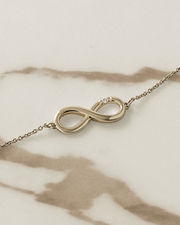 Yellow Gold Infinity Necklace with Daimond