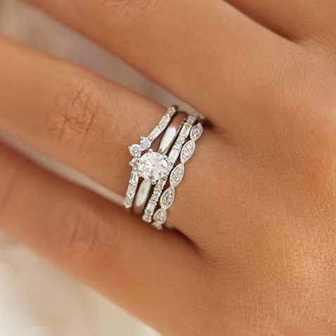 5 Stunning Looks You Can Create with your Solitaire Engagement Ring