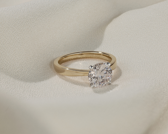 QuickLink Image - Engagement - Engagement Rings - Solitaire- Flatlay