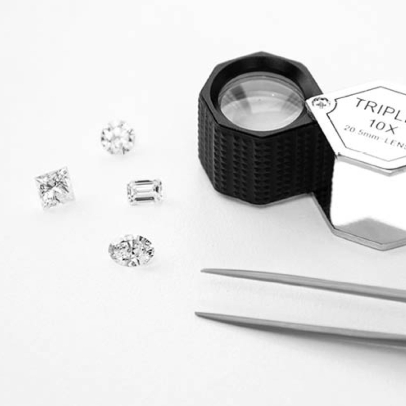 Image - HP - 4UP - Articles - Lab vs natural diamonds