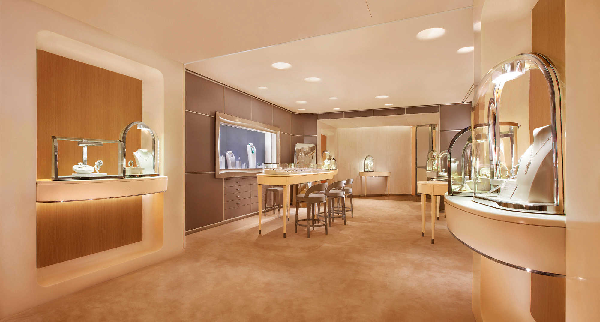 Maison Van Cleef & Arpels Flagship Hong Kong | L'Observatoire International