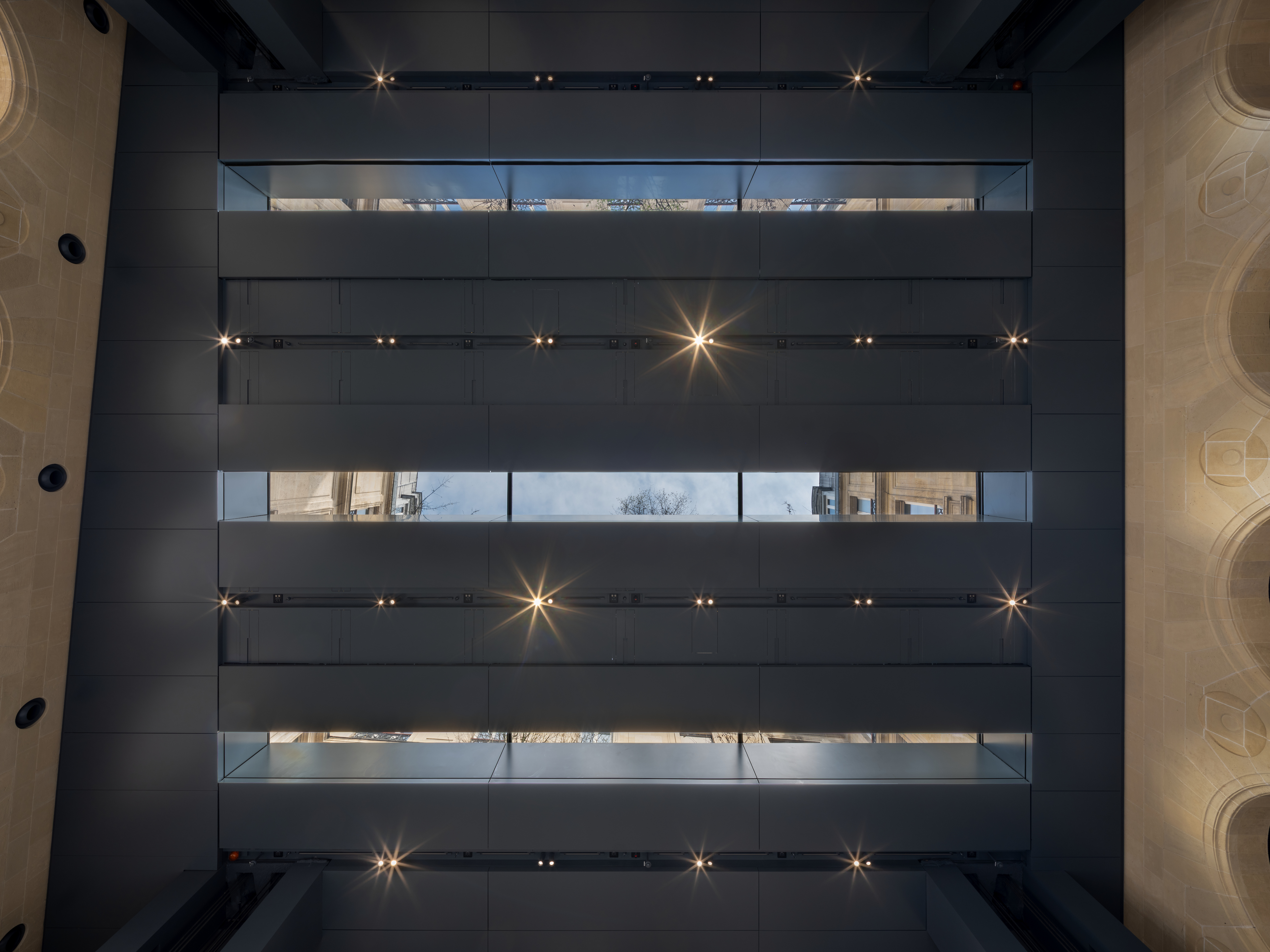 Photo © Martin Argyroglo