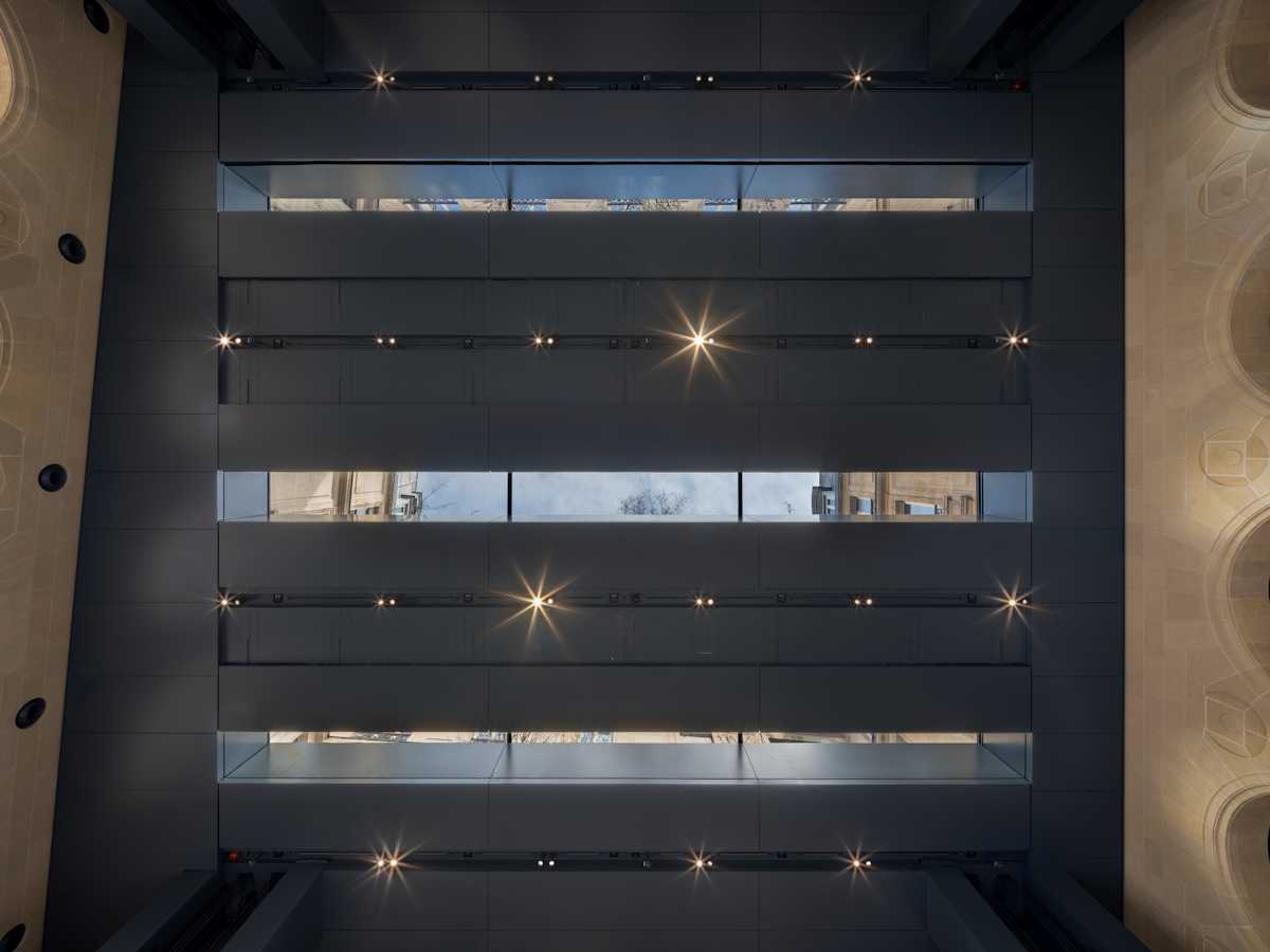 Photo © Martin Argyroglo