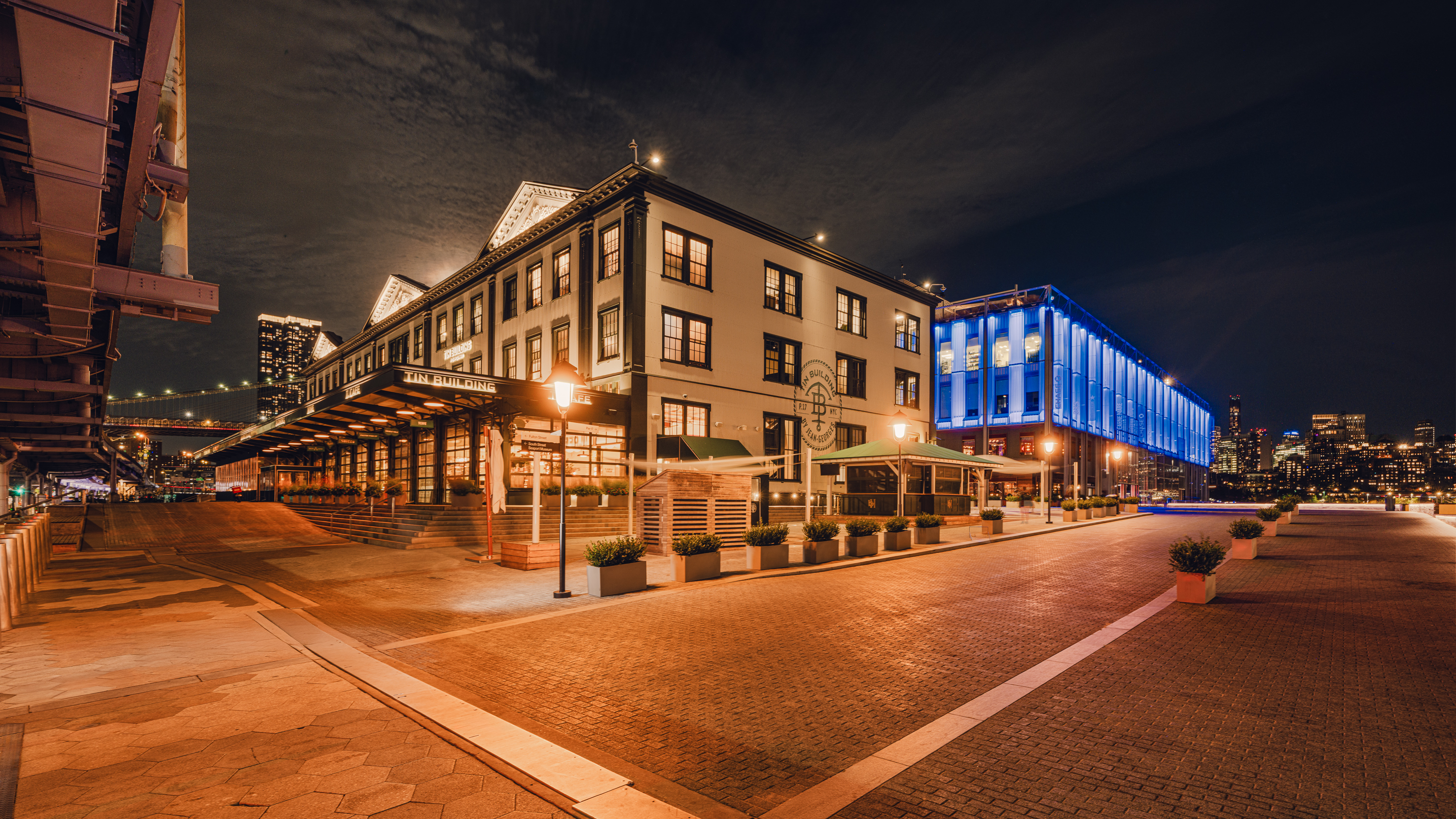 Photo by Pion Studio