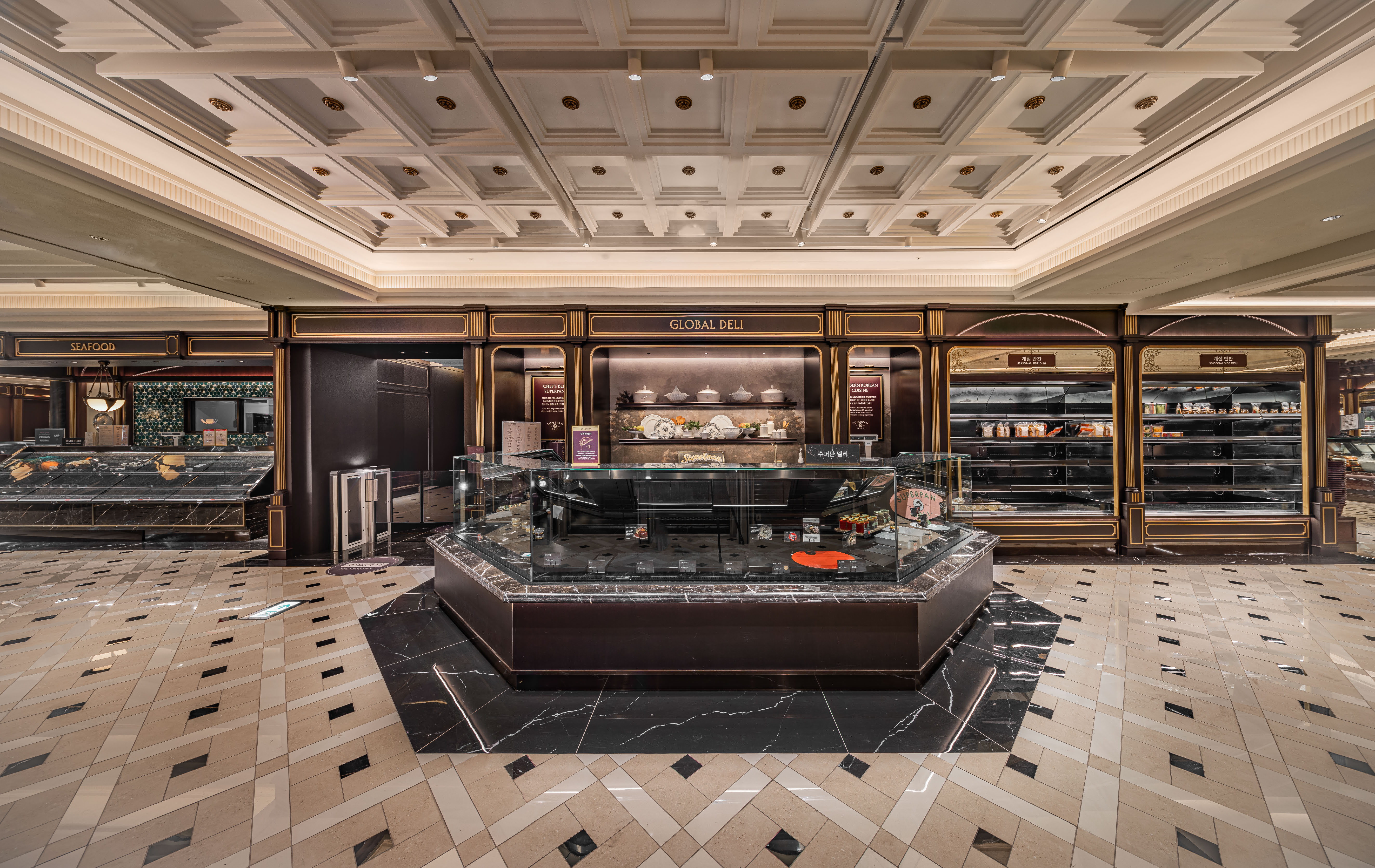 Photographer : Cheolhee Lee