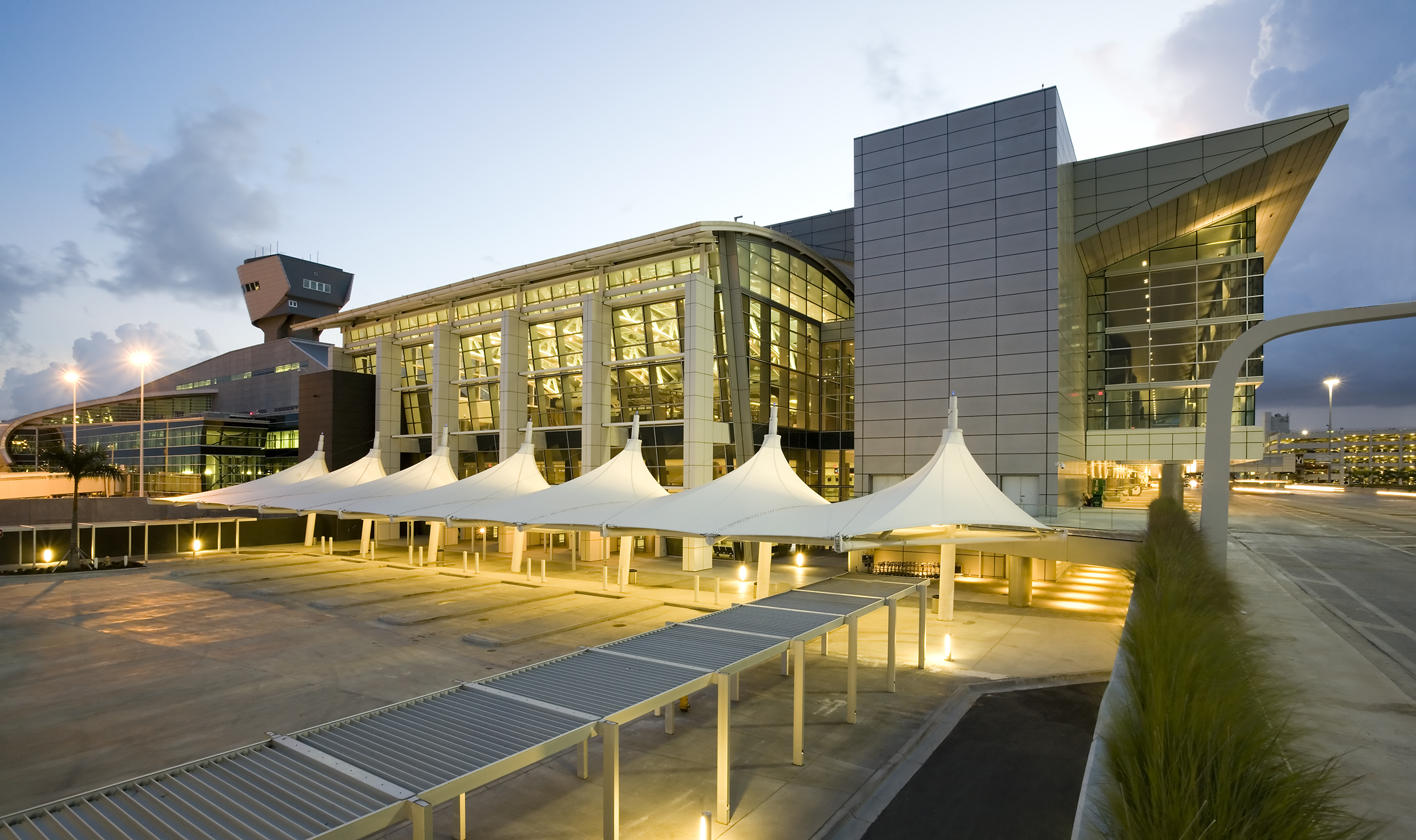 Miami International Airport South Terminal Extension | L'Observatoire ...