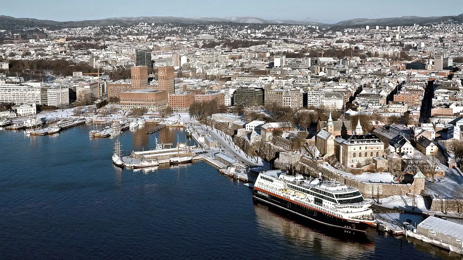 iconic_ms-trollfjord-oslo-norway-hgr-34336