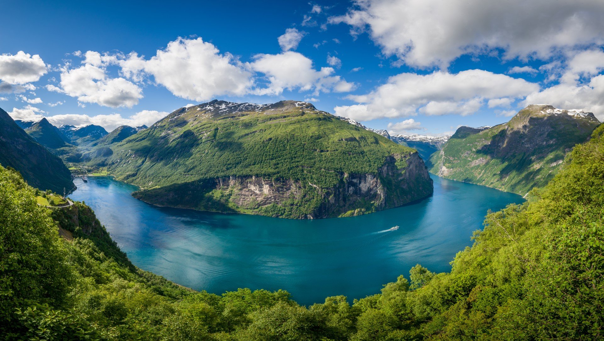 Geirangerfjord - Kiệt tác của thiên nhiên hoang dã