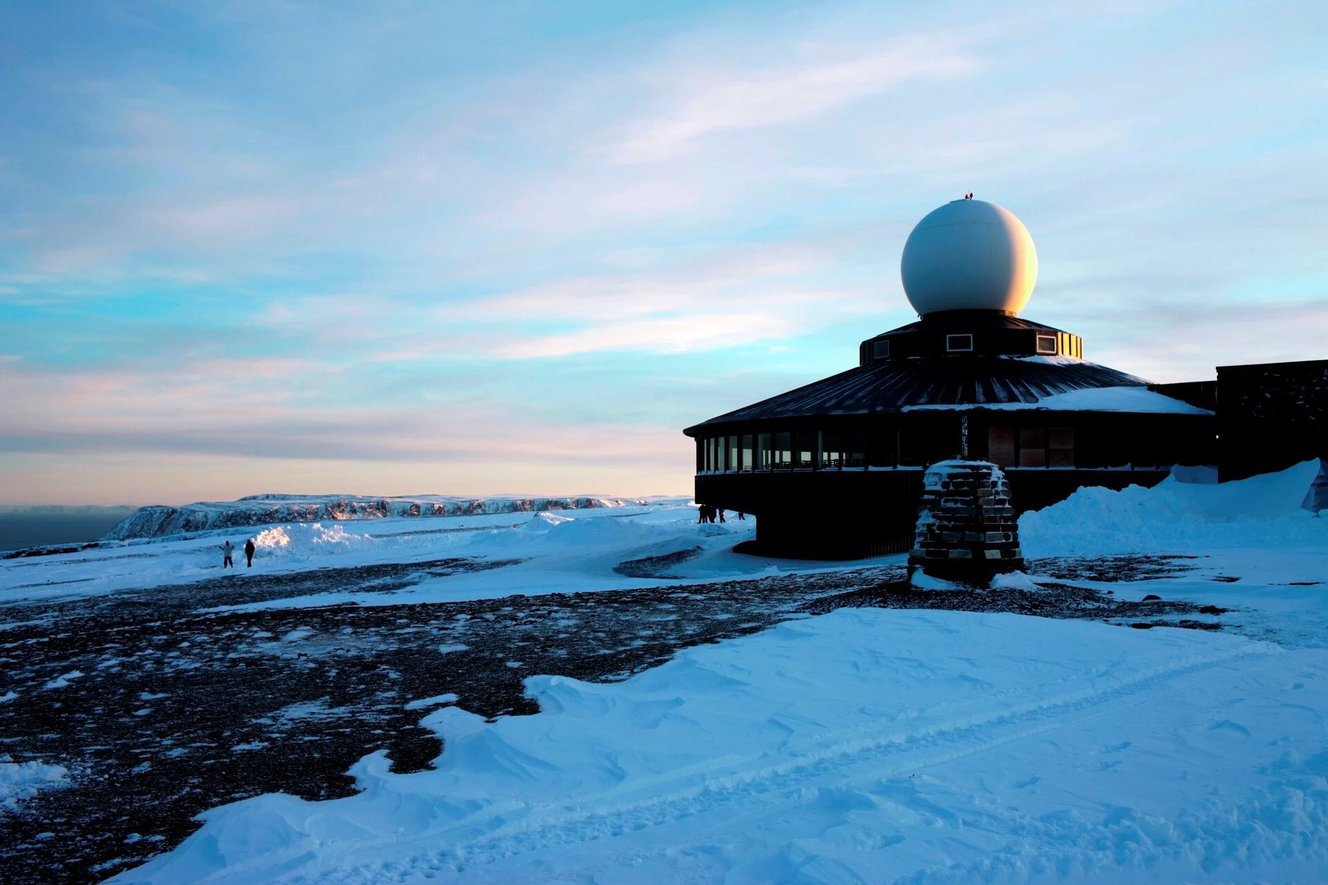 north_cape_hall_mageroya_norway_hgr_32467_1920_photo_camille_seaman
